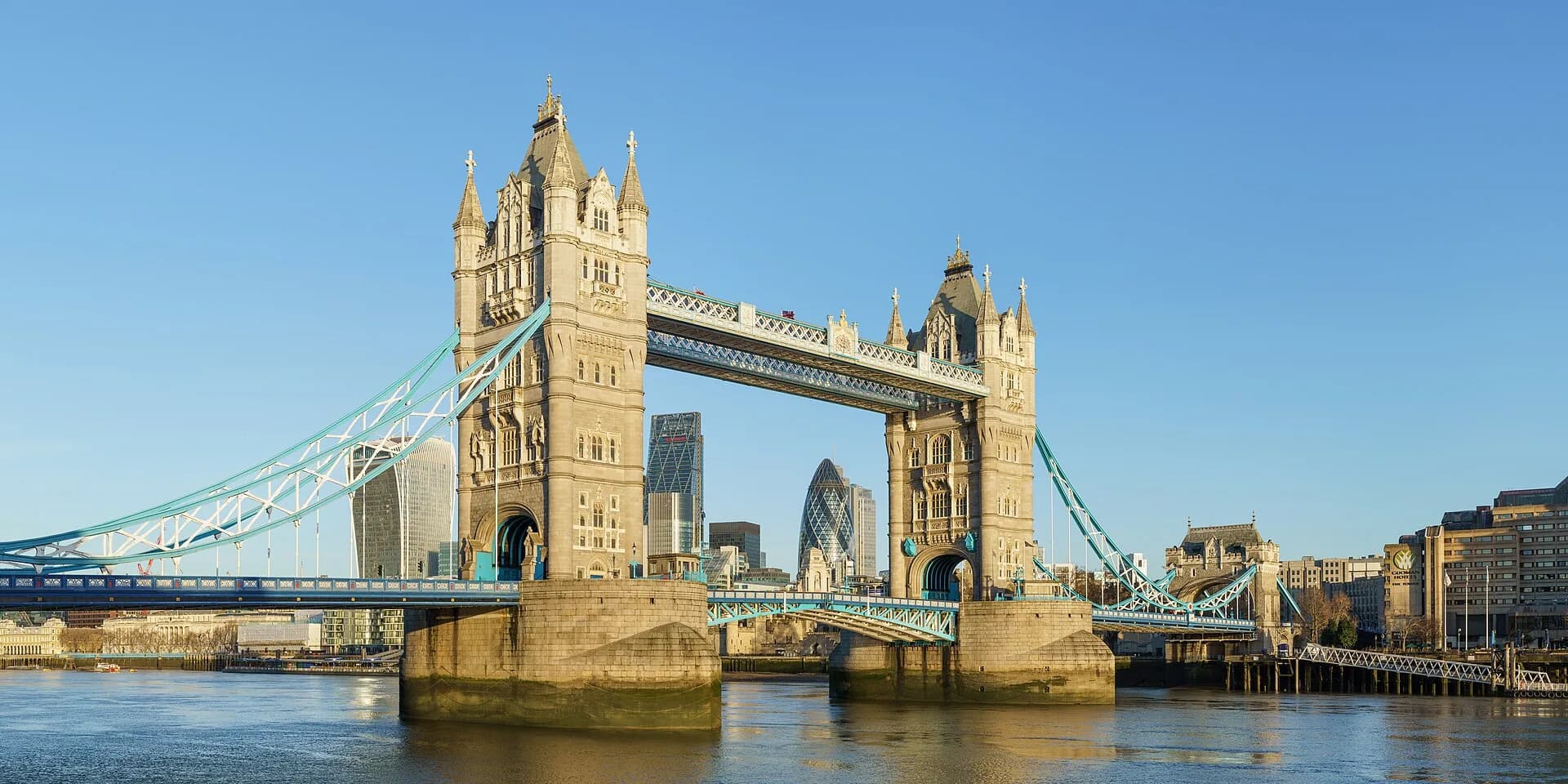 London — Tower Bridge over the Thames